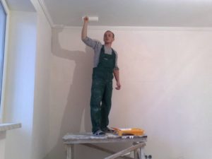 Подготовка потолка и стоимость покраски водоэмульсионной краской