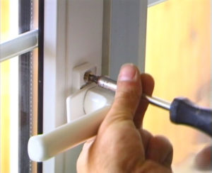 Как снять ручку с пластикового окна – самостоятельный ремонт и замена детали