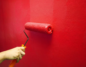 Покраска стен водоэмульсионной краской – выбираем материал и учимся работать валиком