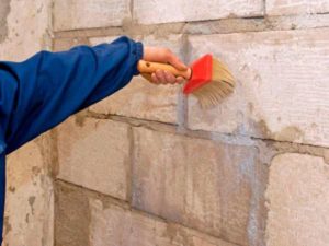 Грунтовка стен перед штукатуркой – зачем она нужна и как правильно подготовить стены?