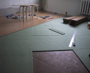 Укладка ламината на бетонный пол с подложкой – как правильно провести монтажные работы