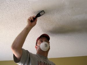 Исправление ошибок покраски и ремонт крашеного потолка