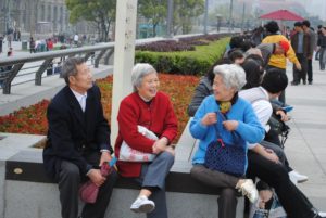 Как живут китайские пенсионеры без пенсии?