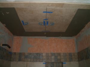Укладка керамической плитки на потолок своими руками