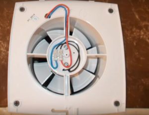Пошаговая установка вытяжного вентилятора в ванной с выключателем