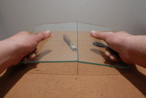 Как отрезать каленое стекло – простыми словами о сложном процессе