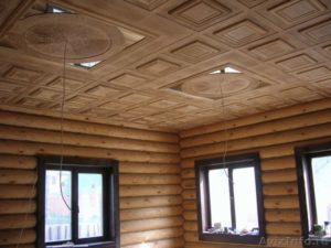 Отделка потолка в деревянном доме – на какой облицовке остановиться?