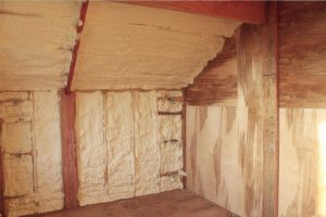 Чем обшить стены в деревянном доме – лучшие материалы