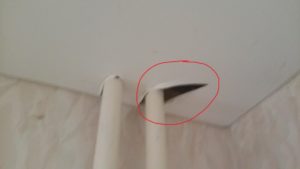 Как сделать дырку или отверстие в натяжном потолке для обвода труб
