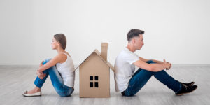 Как купить квартиру, чтобы не потерять ее при разводе