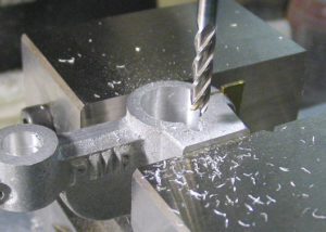 Как правильно сверлить металл – учимся делать отверстия различных диаметров