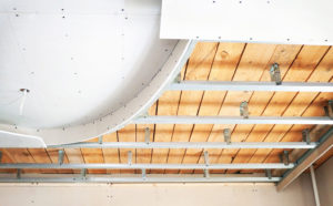 Навесной потолок – доступные варианты конструкций для монтажа своими руками