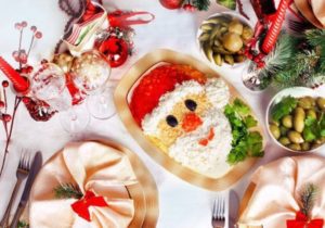 Мясные салаты для новогоднего стола 2019 – самые удачные и экономные рецепты
