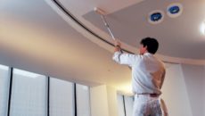Чем и как покрасить гипсокартонный потолок своими руками