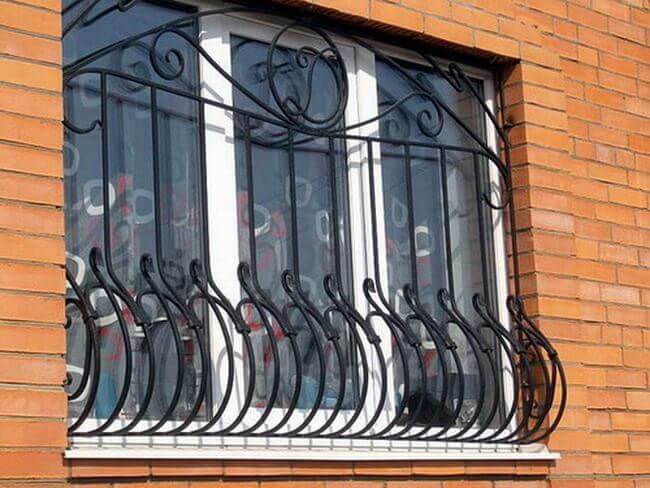 Установка решеток на окна- первый шаг к защите своего дома