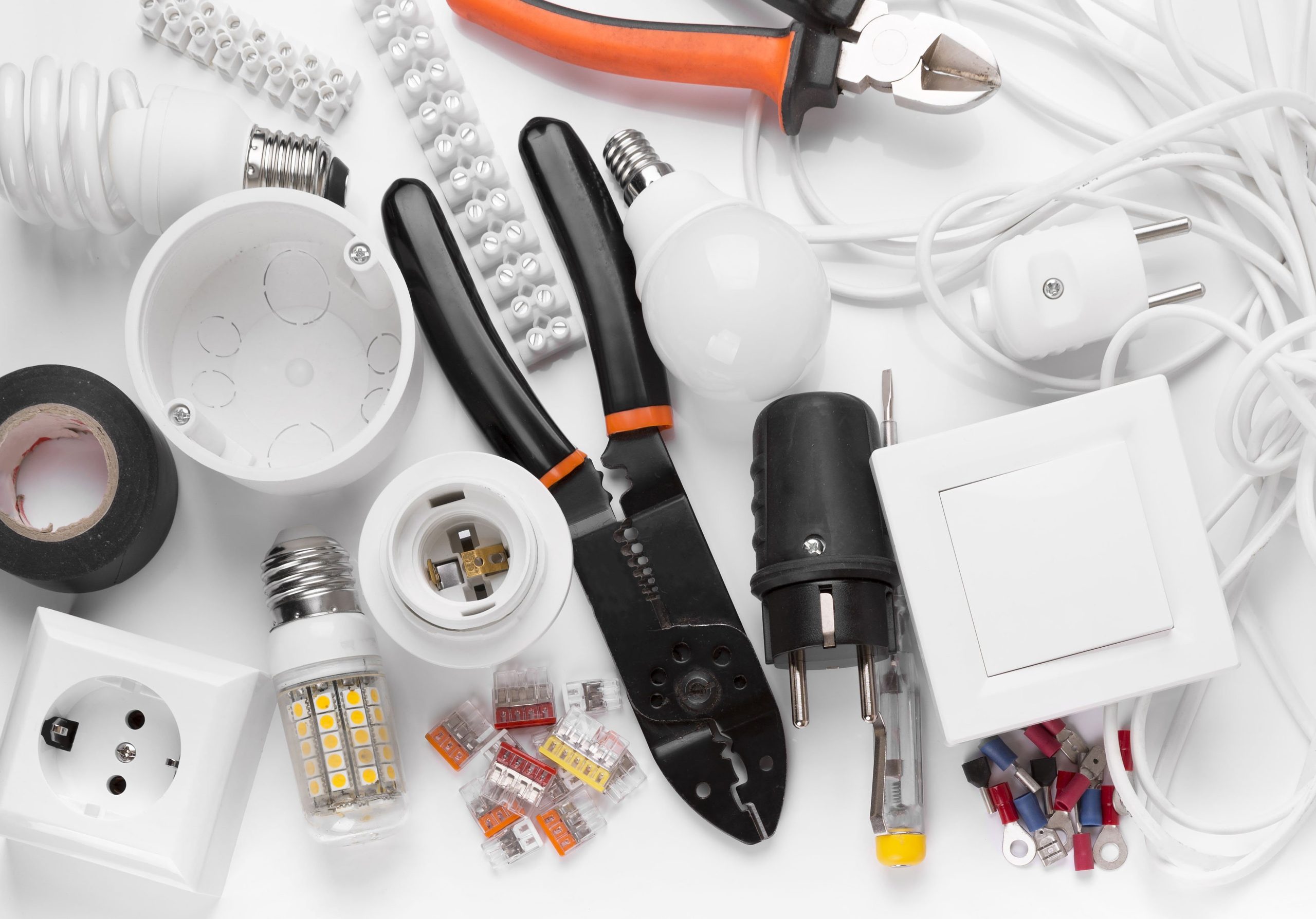 Электротехническая продукция: от потребительских товаров до крупных проектов