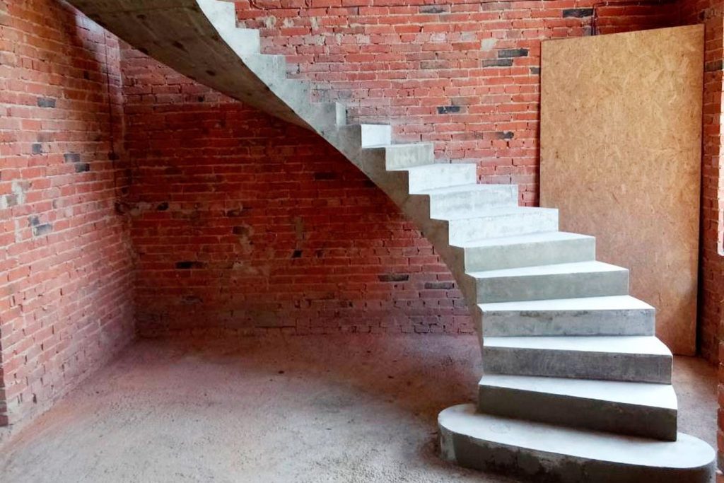 Бетонные лестницы: с чего начать строительство